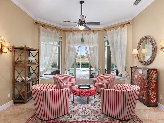 2nd image of 10705 Emerald Chase Dr