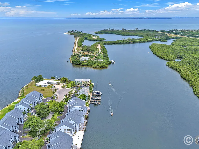 821 Bahia Del Sol Dr #B — Photo 37