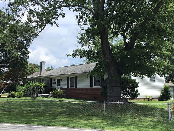2nd image of 2 Buchanan Dr