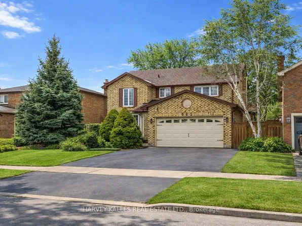 682 Willowbank Trl, Mississauga, ON L4W 3L8