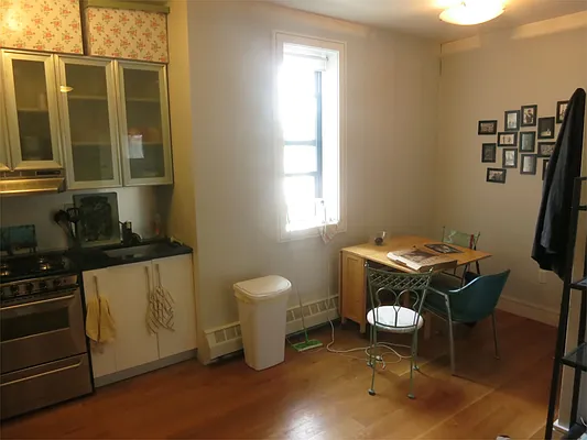 Rented by Nooklyn NYC LLC | media 50