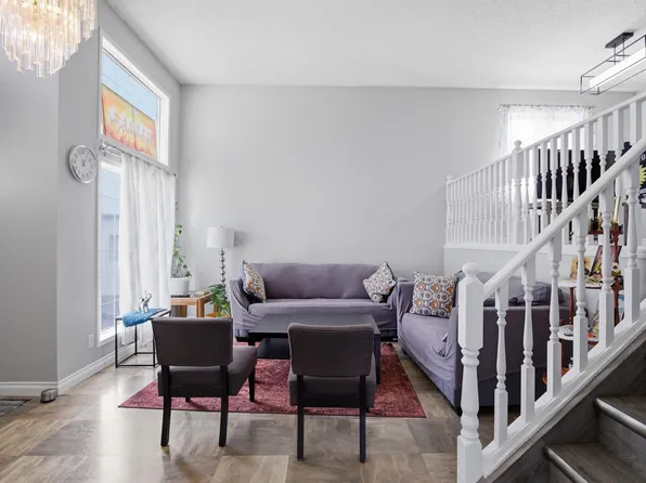 3940 33rd St NW, Edmonton, AB T6T 1J7