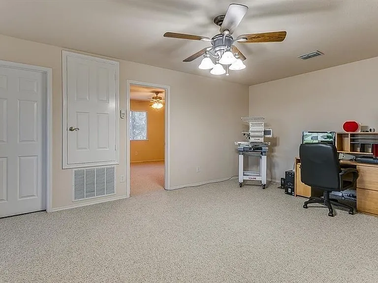 2821 Briargrove Ln — Photo 24