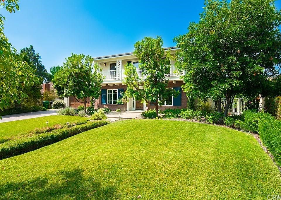 1st image of 976 Volante Dr