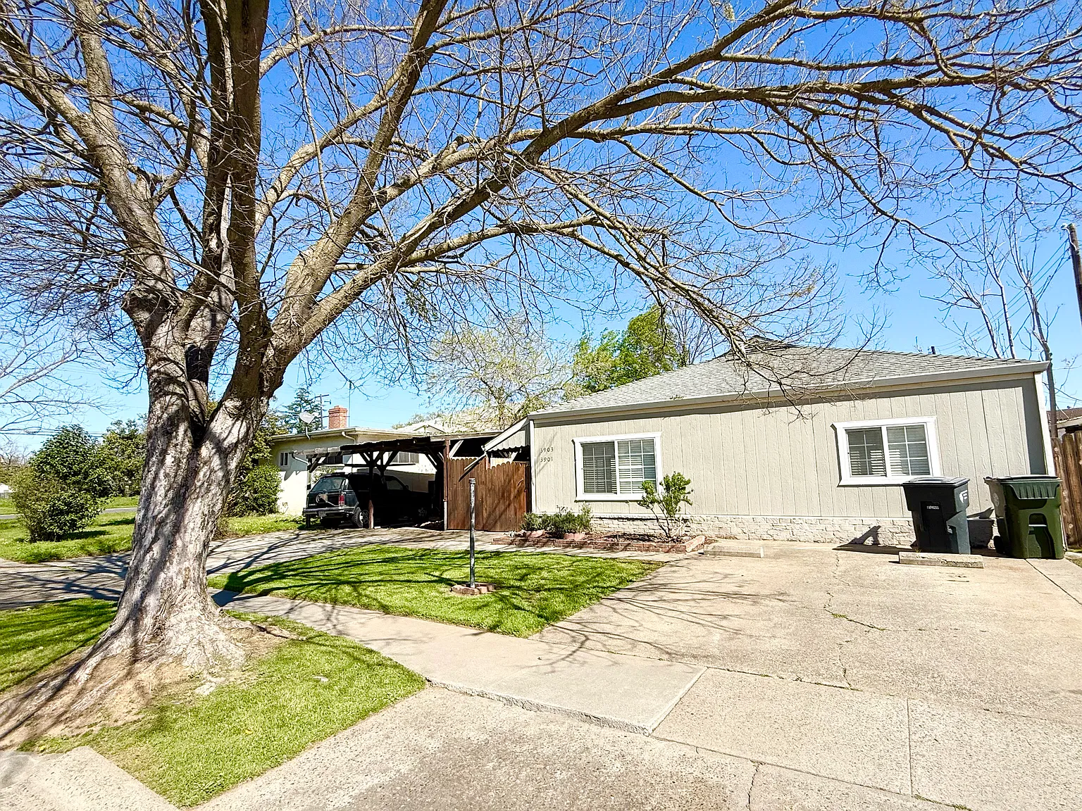 2 bed, 750 sqft, $1,950 — Photo 1