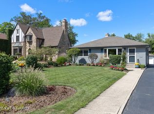 245 E Saint Charles Rd, Elmhurst, IL 60126