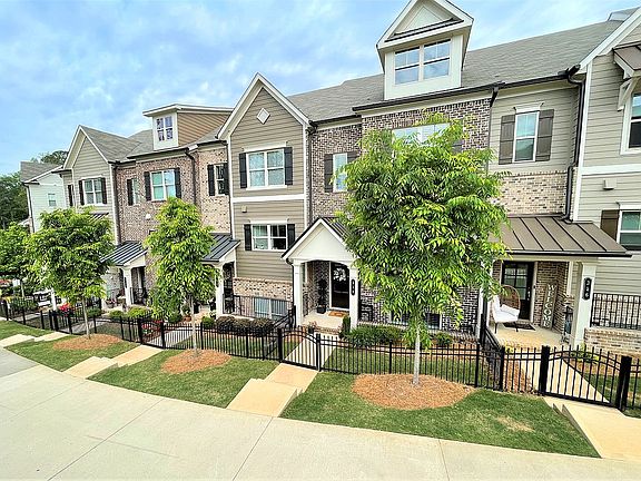 Lantana Lane