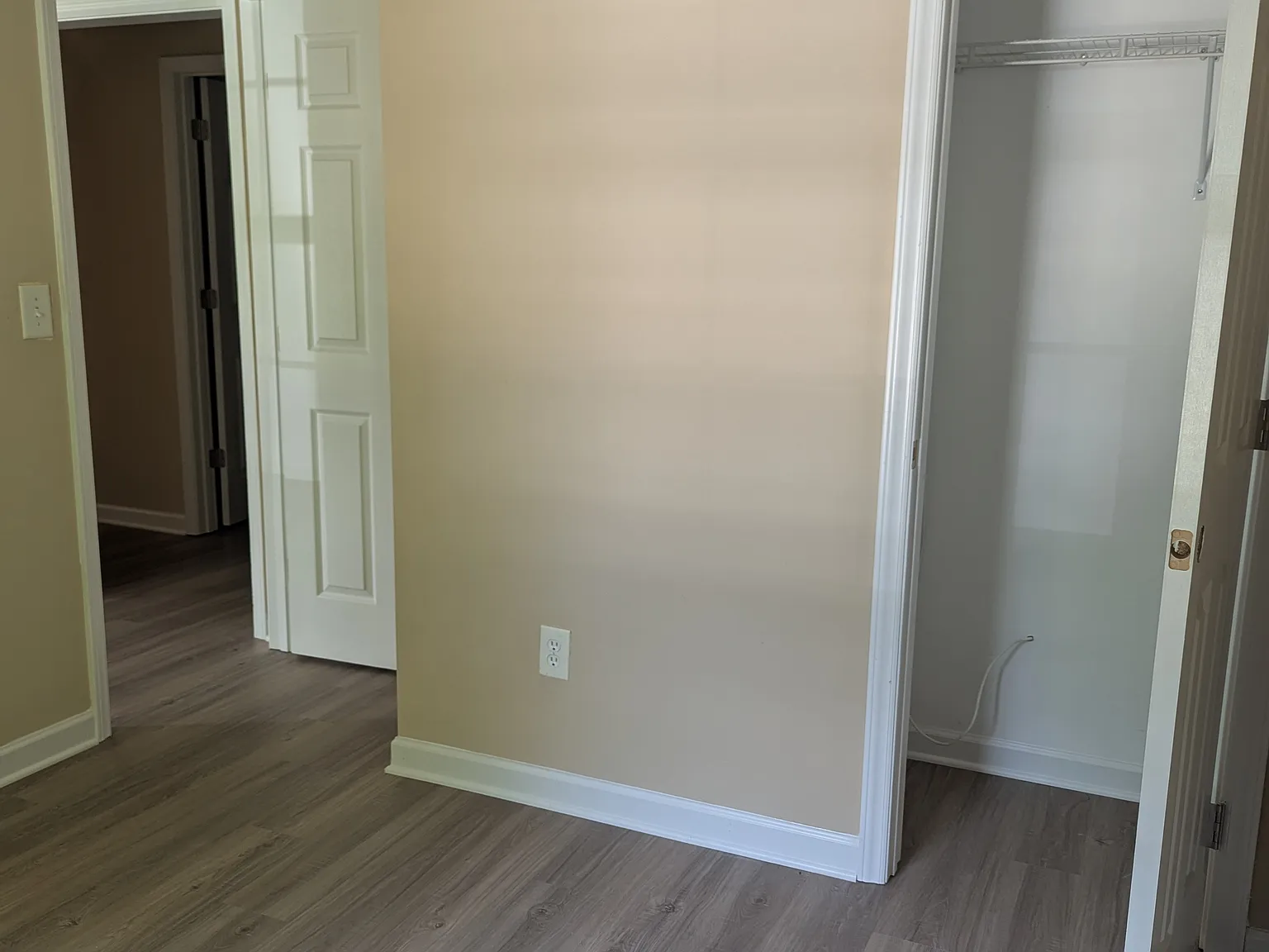 3 bed, 1000 sqft, $1,650 — Photo 3