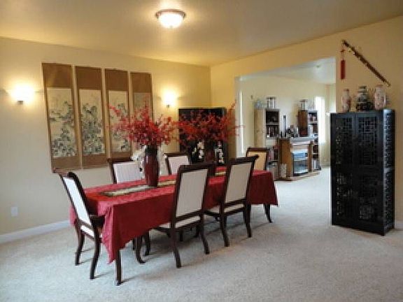 Formal living or dining