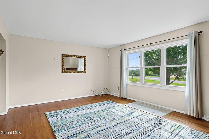 4th image of 113 Sugar Hill Road