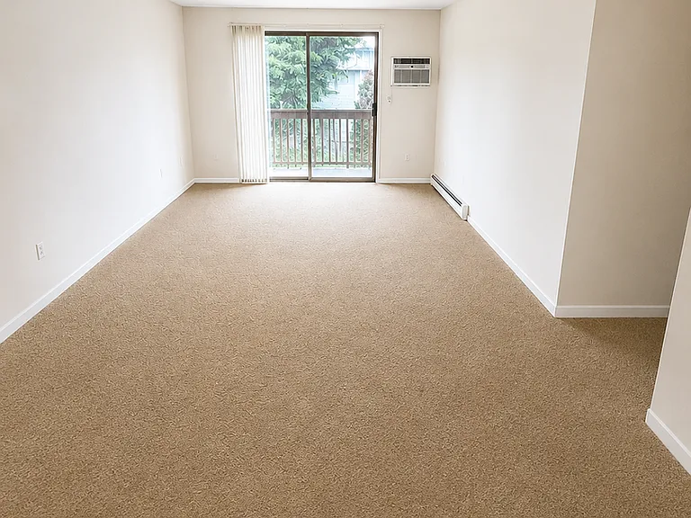 655 Talcottville Rd — Photo 4