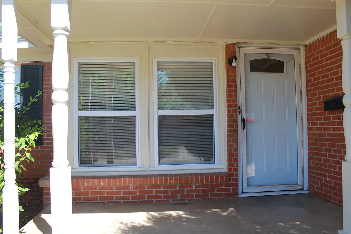 Building Photo - 641 E Frolich Dr