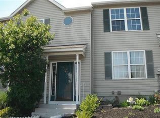 604 Abbe Ct, Freemansburg, PA 18017