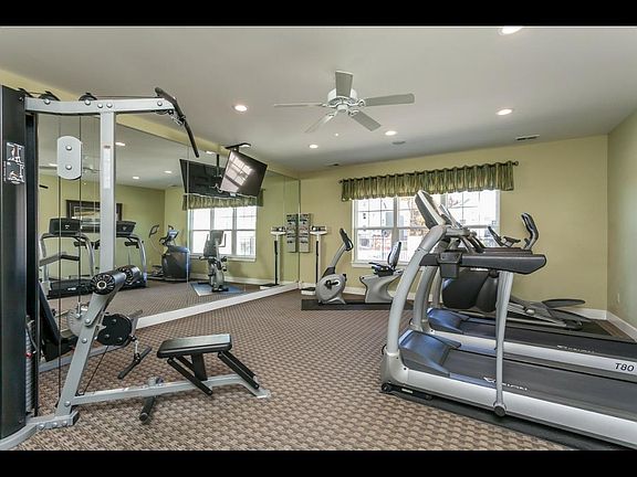 2nd image of 206-4427 Hammocks Dr #206