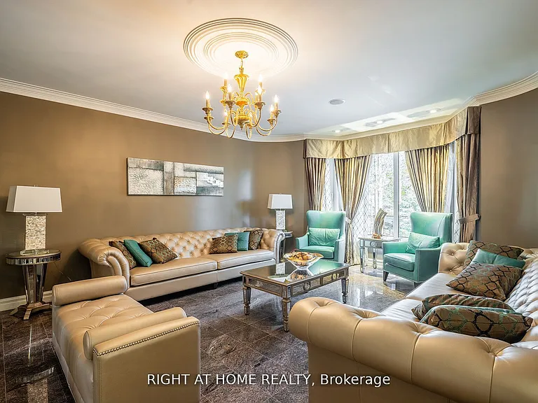 38 Sugarbush Ct — Photo 19