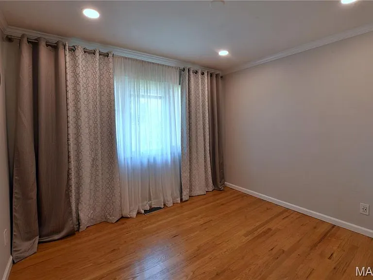 965 Orchard Lakes Dr — Photo 17