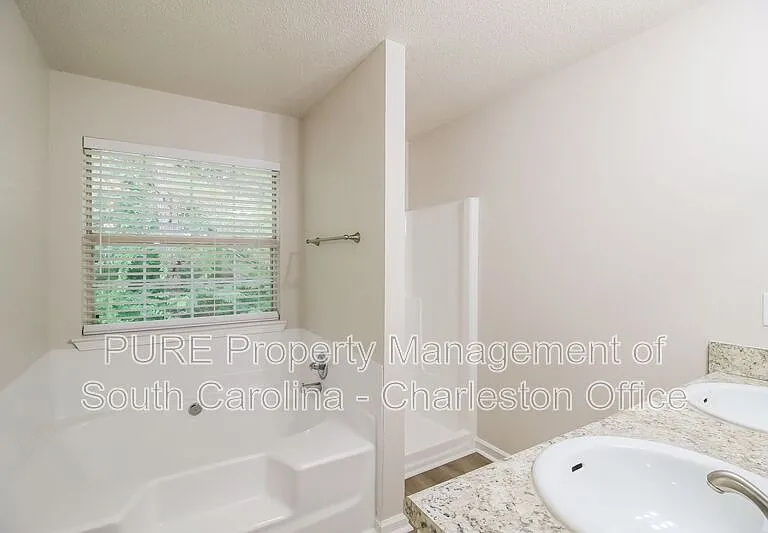 312 Macgregor Dr — Photo 12