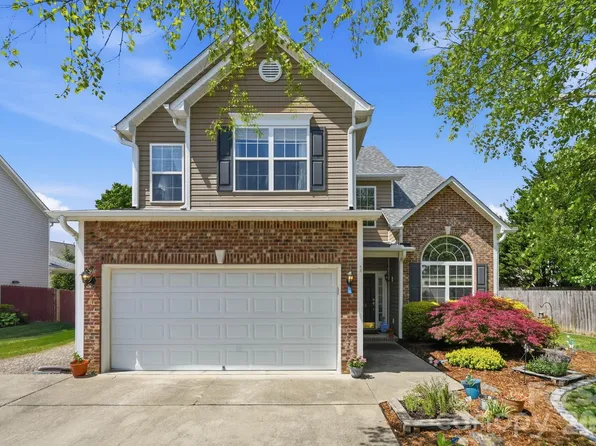 322 Wildbriar Rd, Fletcher, NC 28732