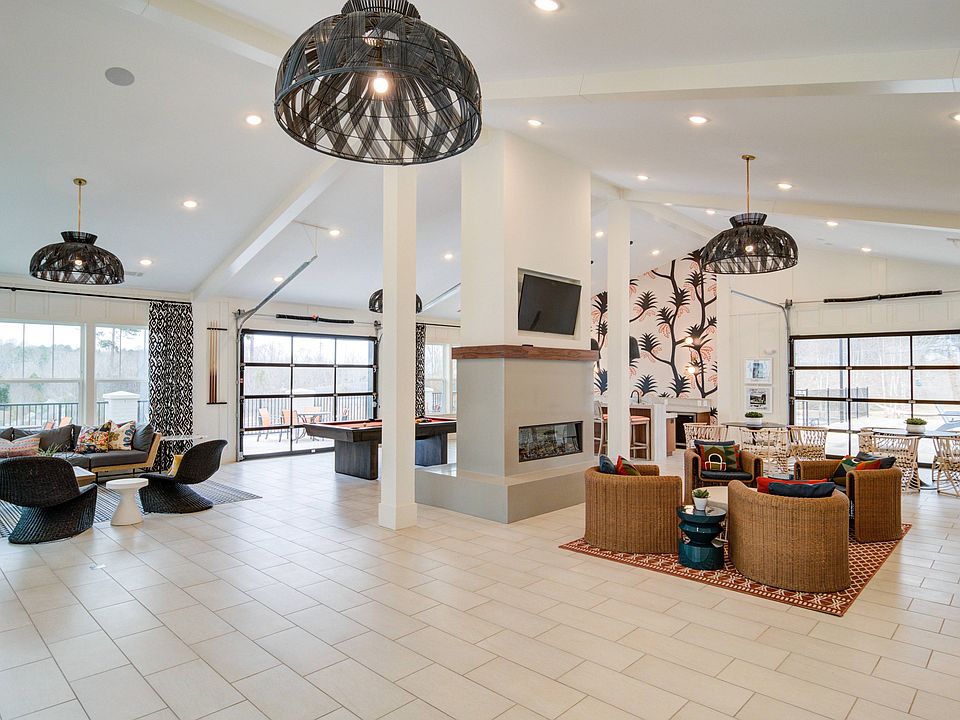 Expansive resident lounge
