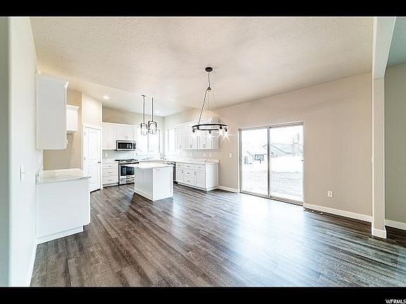 5th image of 573 W Andrews Ln #126