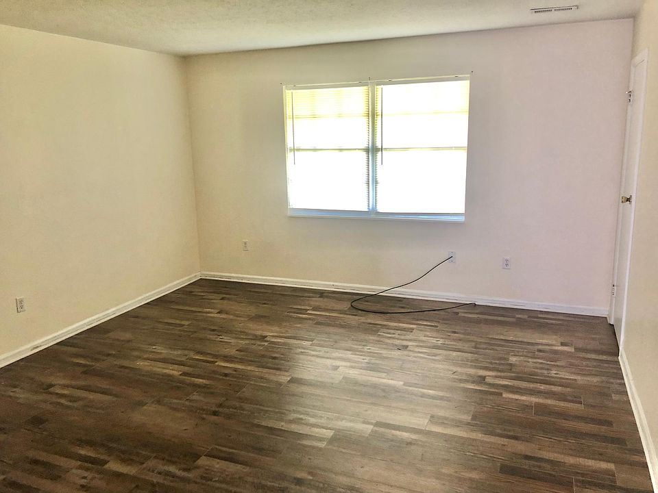 1st image of 1525 Suncrest Dr #4