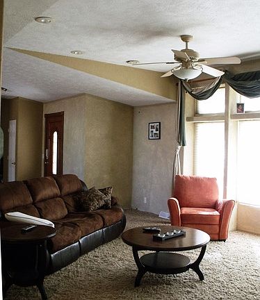 3rd image of 2410 Canterbury Ln