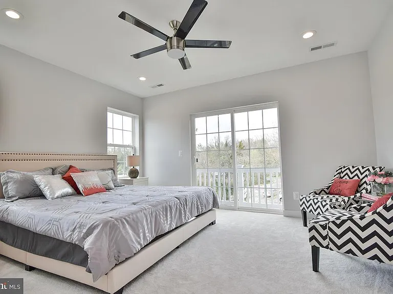 8276 Safarian Way — Photo 14
