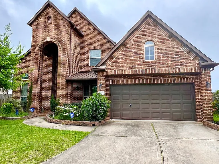 18607 Pelham Grove Ln — Photo 2