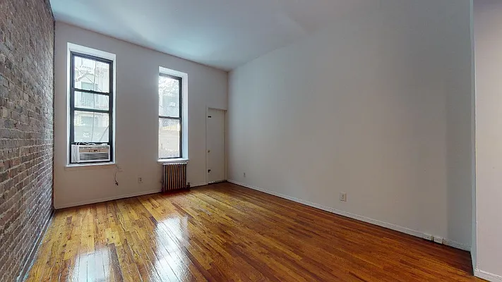 Rented by Bond New York | media 13