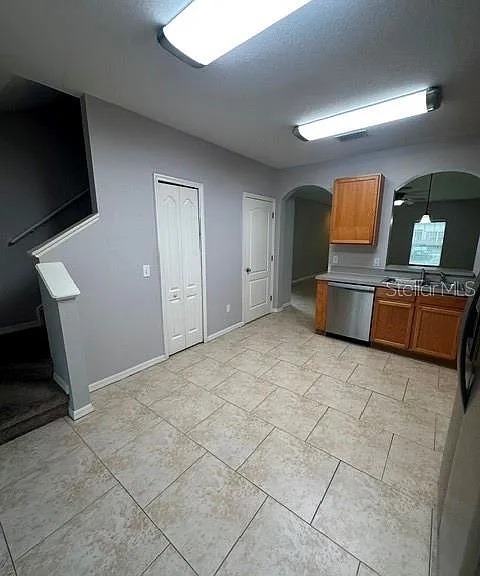 15723 Fishhawk Falls Dr — Photo 7