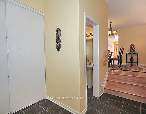 4 bed, $2,800 — Photo 3