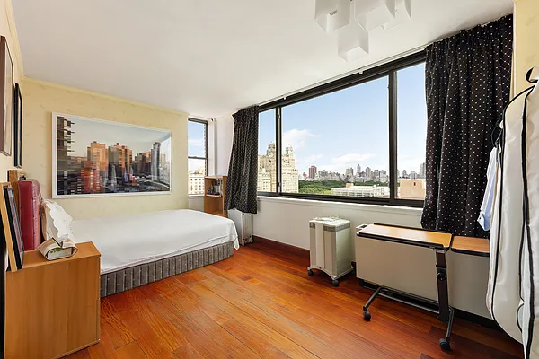 Bedroom, photo 2