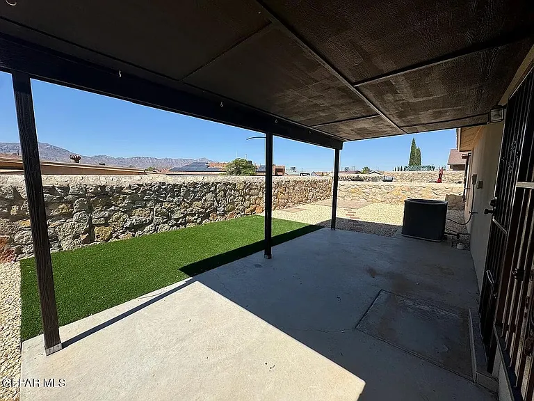 10041 Paloma Dr — Photo 7