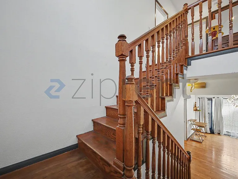 233 S Benton Way — Photo 26