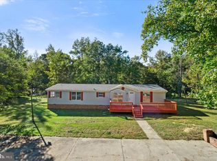 8154 Lakeview Dr, Pomfret, MD 20675