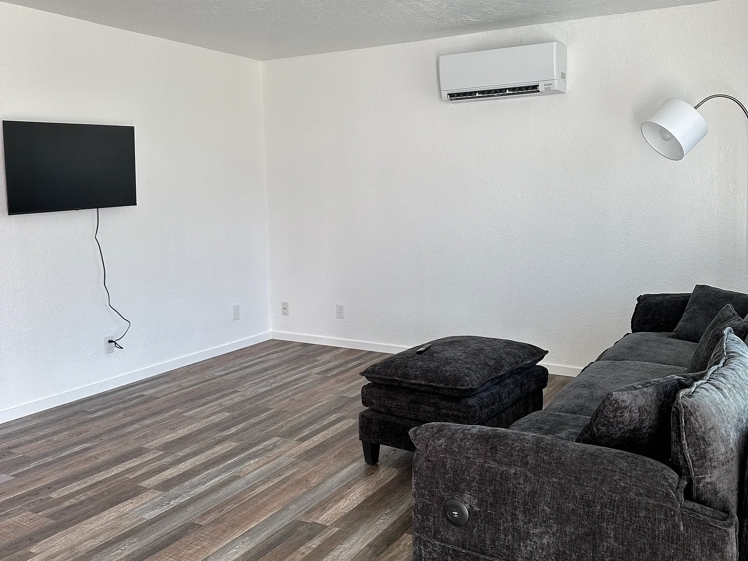 3 bed, 1200 sqft, $1,400 — Photo 4