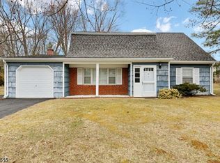 7 Chatham Rd, Flanders, NJ 07836