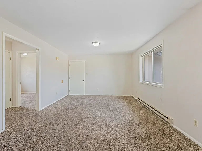 L171ER — Photo 23