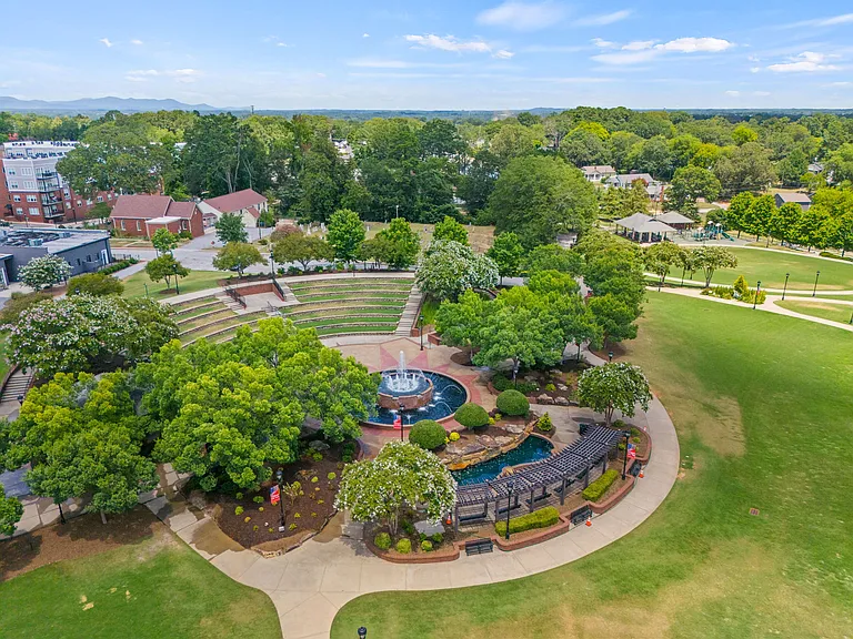 Park View Greer — Photo 14
