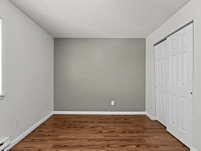 1535 Poplar Dr #10 — Photo 21