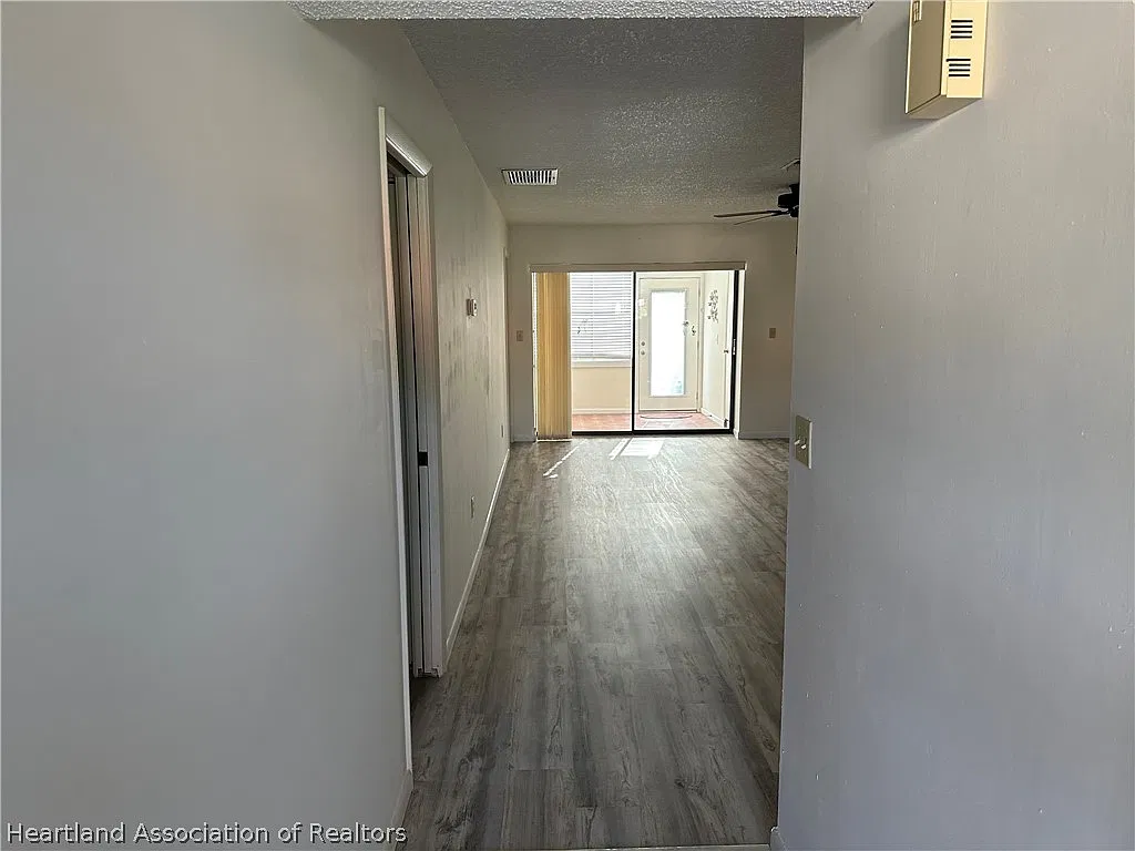 2 bed, 2.0 bath, 1015 sqft, $1,400 — Photo 4
