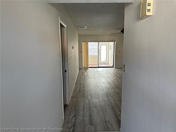 4th image of 3720 Catalina Dr