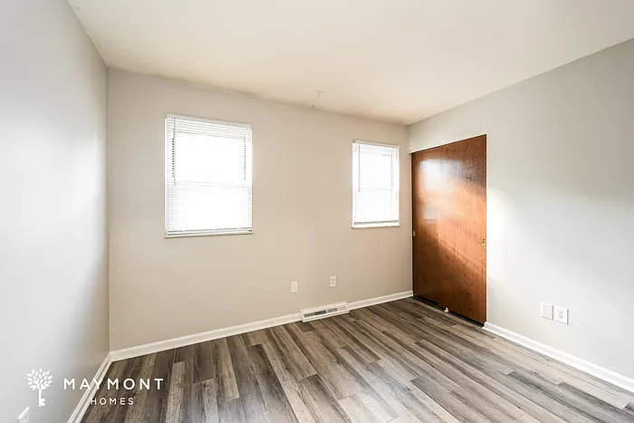 7172 Grantham Way — Photo 13