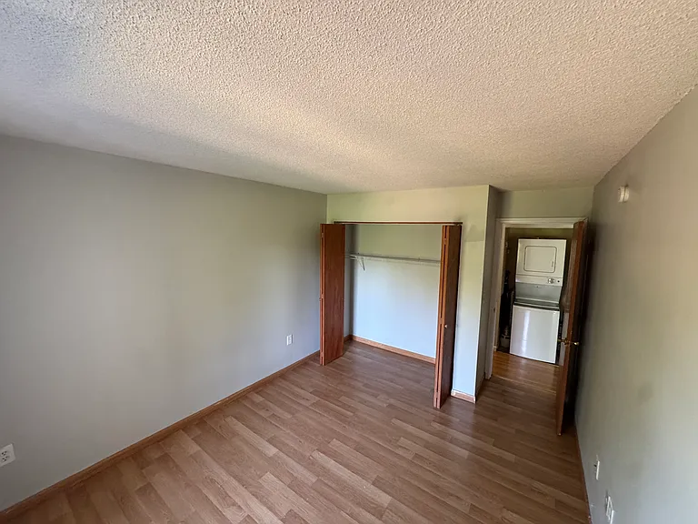 175 Mill Pond Rd #102A — Photo 5
