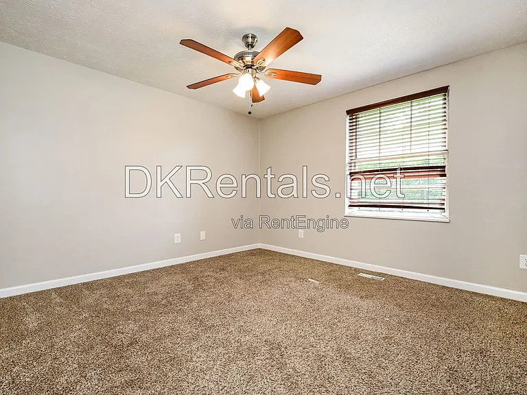 5728 Salem Rd — Photo 9