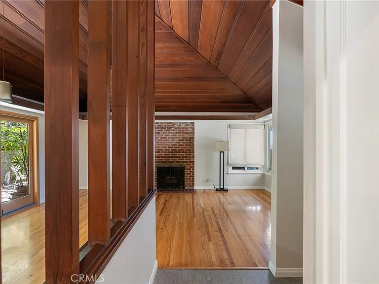 229 Glenullen Dr — Photo 5