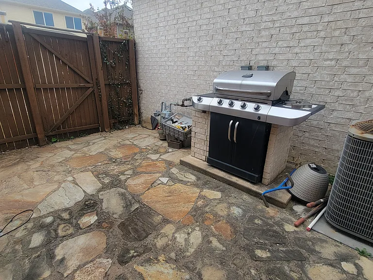 1020 Paradise Cv — Photo 14