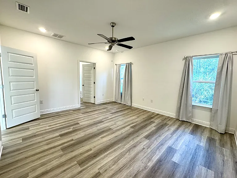 224 Butler Cv — Photo 15