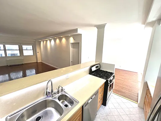 Rented by Fortress Realty Inc. | media 4