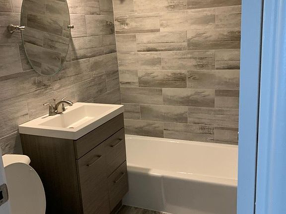 5th image of 10737 S Lloyd Dr #10